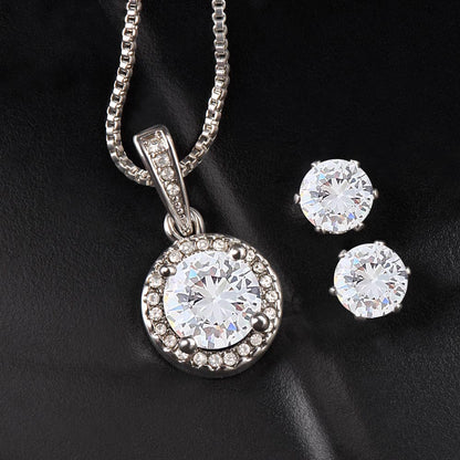 Serene Diamond Pendant Necklace Set